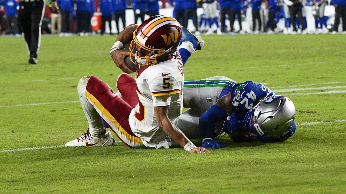 jayden daniels arm injury