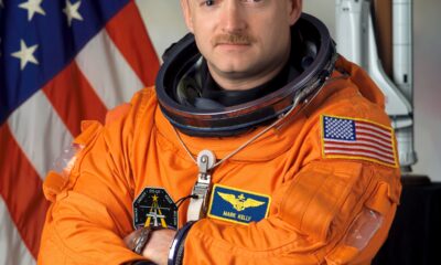 Mark Kelly
